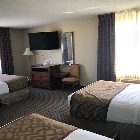 Regency Inn Geneseo Il I-80 外观 照片