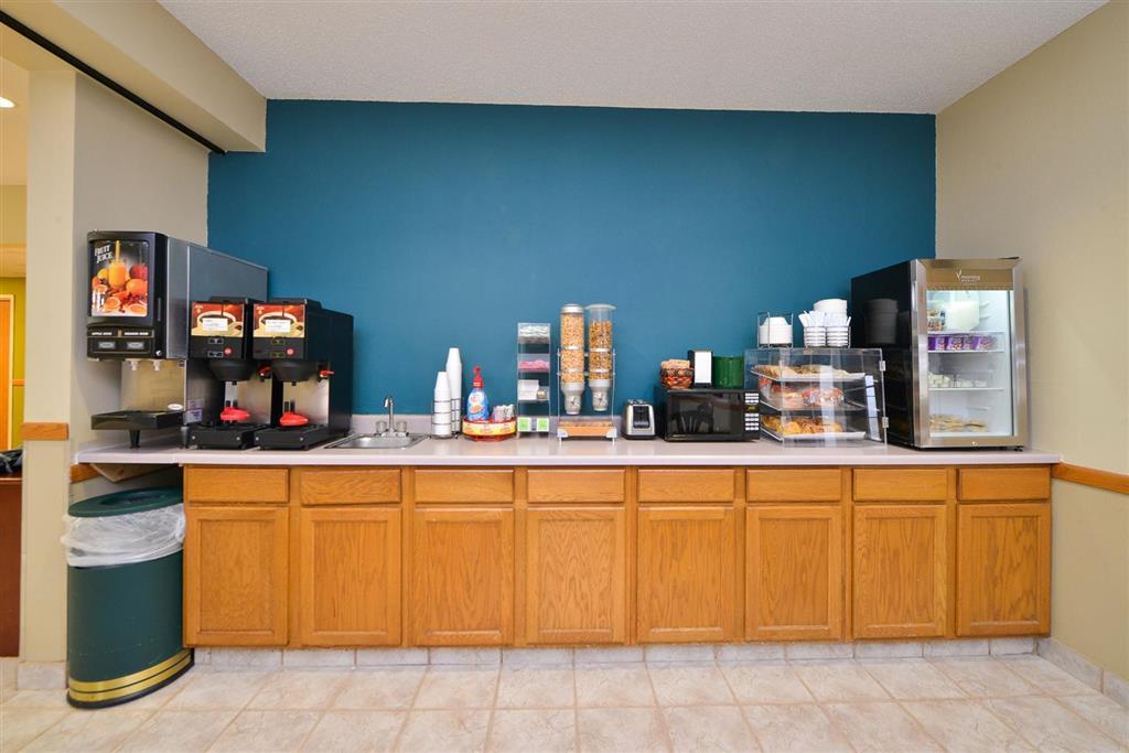 Regency Inn Geneseo Il I-80 餐厅 照片